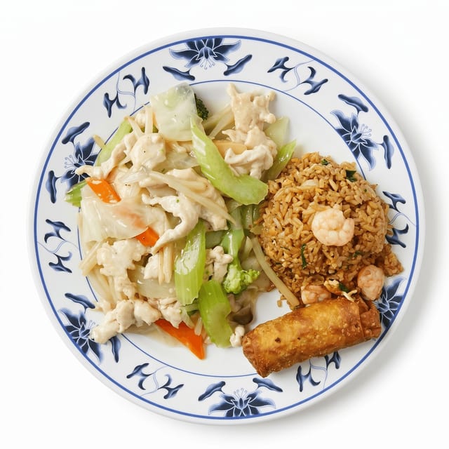 L7. Moo Goo Gai Pan.